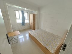 阿克苏阿克苏市阿克苏城区世纪广场附近 单间出租 拎包入住 只限女生 看房方便出租房源真实图片