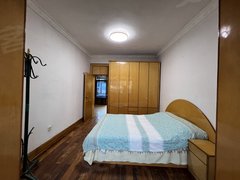 宝山南路观水路地铁口两室出租拎包入住一千元一个月随时看房