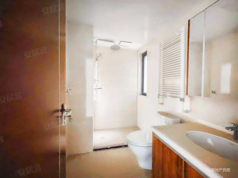 中间好楼层 装修好 低密宜居 商品房 有电梯 次新小区,中海御景台二手