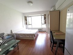 大连西岗五一广场远洋风景 长短租都行 现房 有钥匙 多套出租房源真实图片