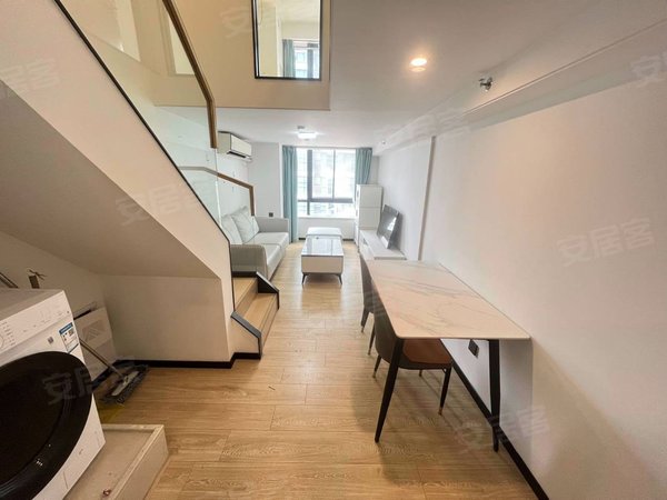 深圳龙华民治龙光玖钻龙光玖钻豪装复式公寓,性价比超高,先到先得!