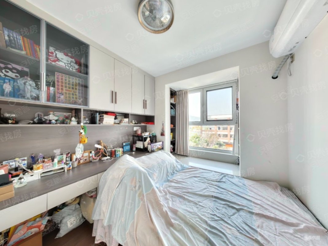 新城玖珑湖3室2厅2卫129.83㎡南北159万