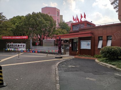 贝港实验小学图片