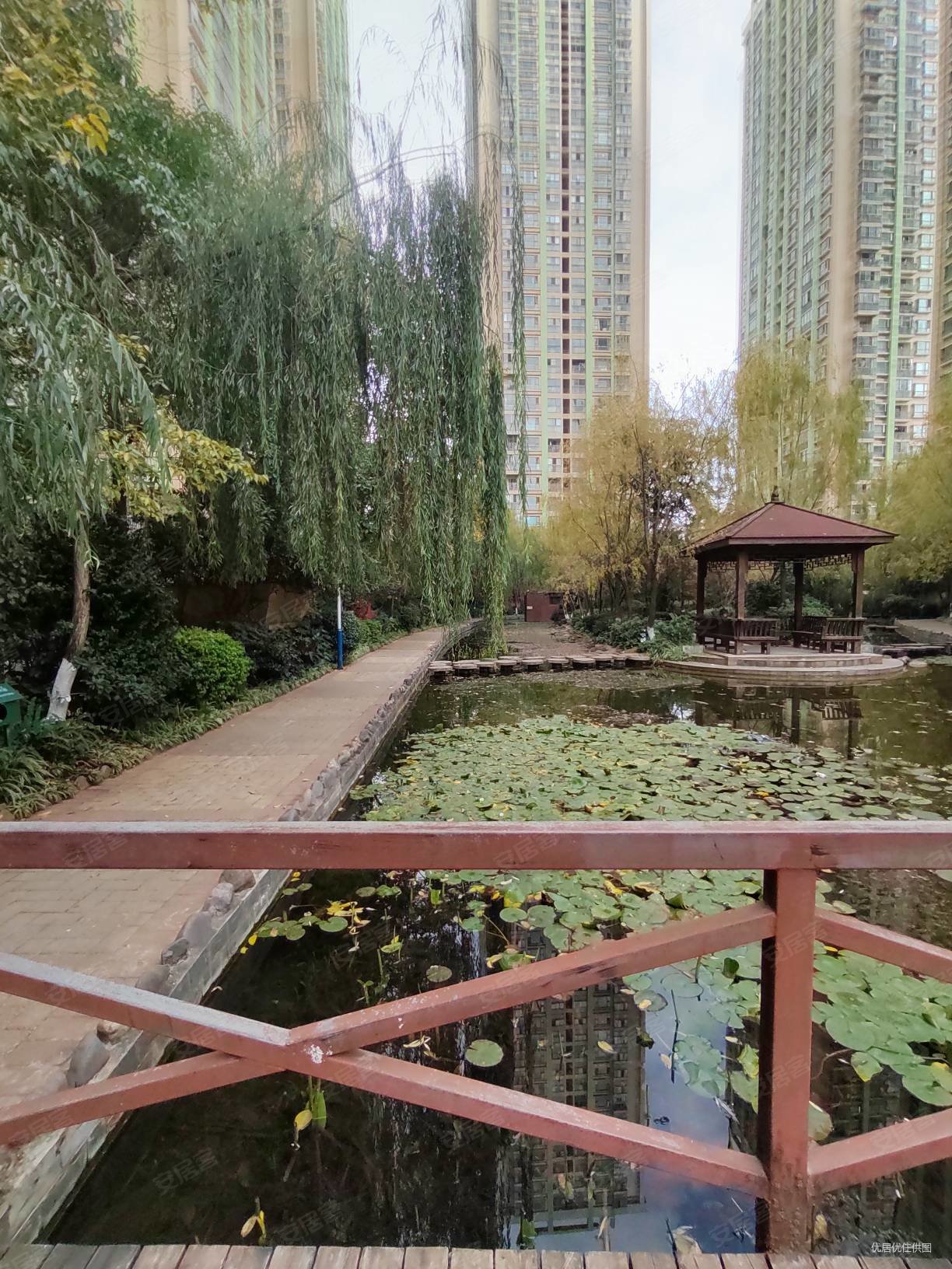 北市区  天骄北麓4室两厅出售  豪华装修  西南端头房