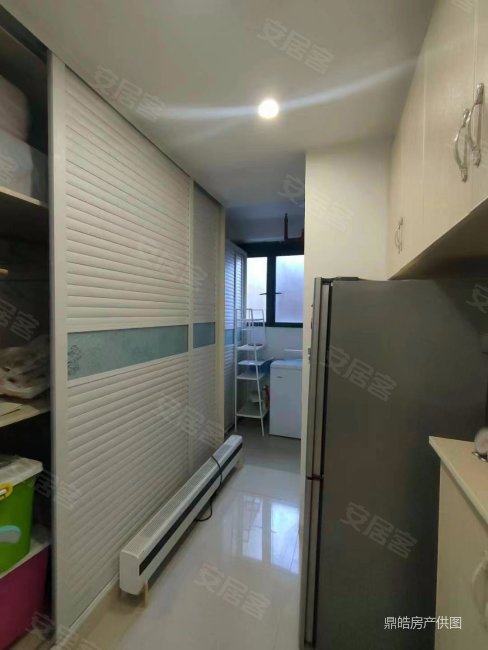 高新区 五和苑 地铁200米距离,送7平米衣帽间 精装修,五和苑二手房