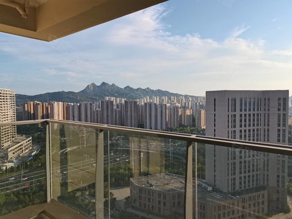 青岛崂山汽车东站青铁华润城三期(真实拍摄)青铁华润城 三居 精装