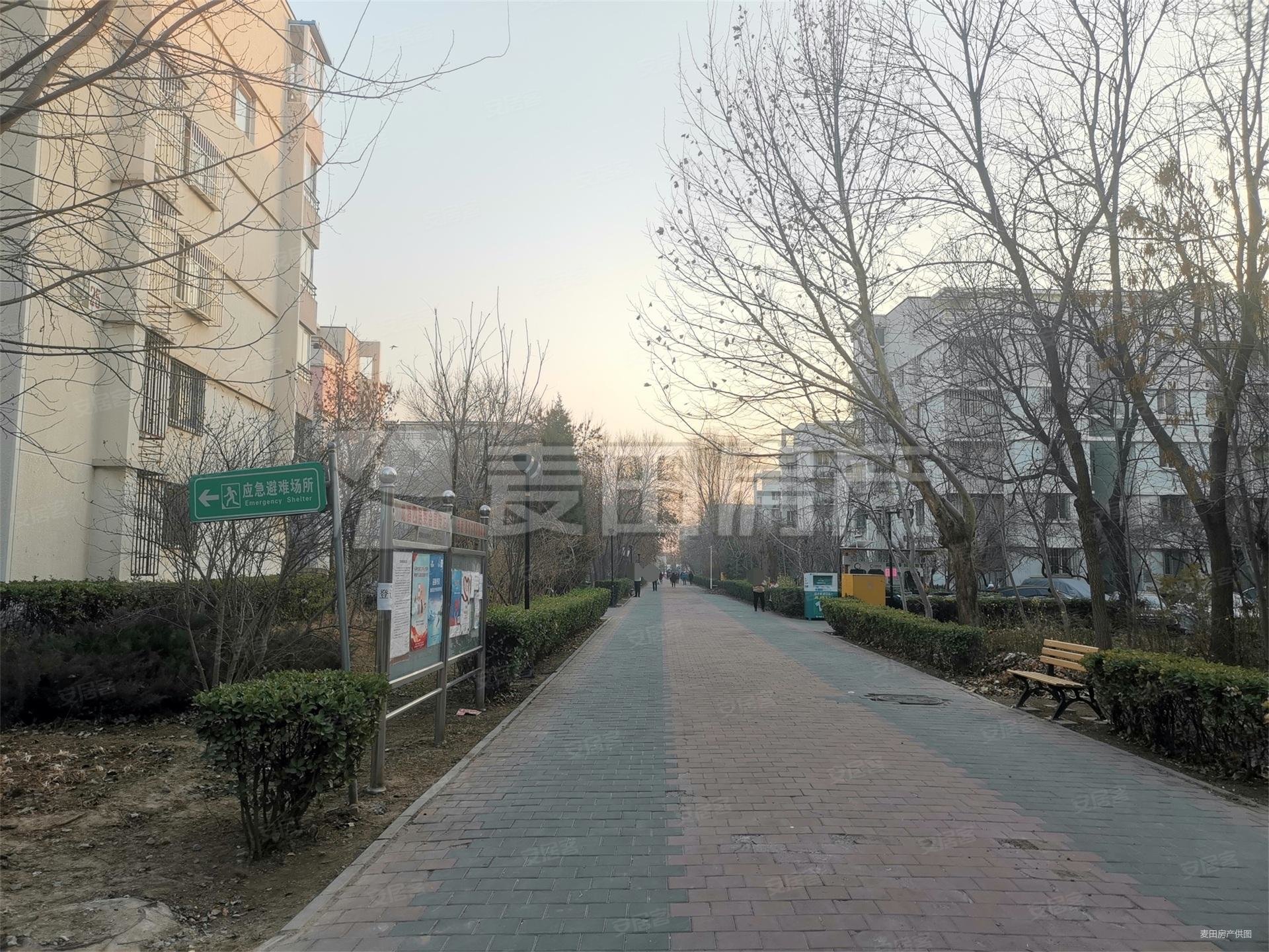 龙腾苑四区2室1厅1卫100.49㎡南北530万