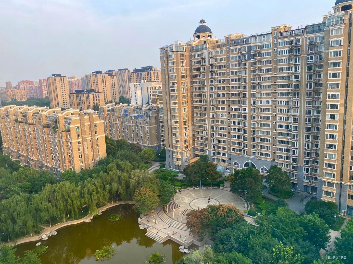 金港国际4室2厅2卫150.46㎡东南1550万