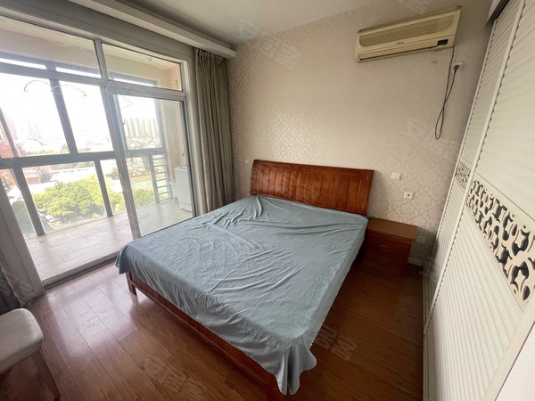 人民医院旁!清扬御庭精装一房,配套齐全,交通便利,近国金世金