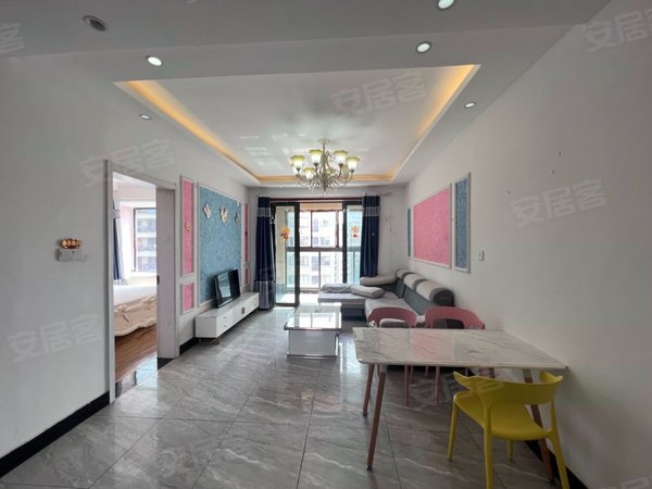 上海奉贤南桥阳光星期8百联商城 馨雅名邸 2房2厅1卫 有钥匙 随时看房