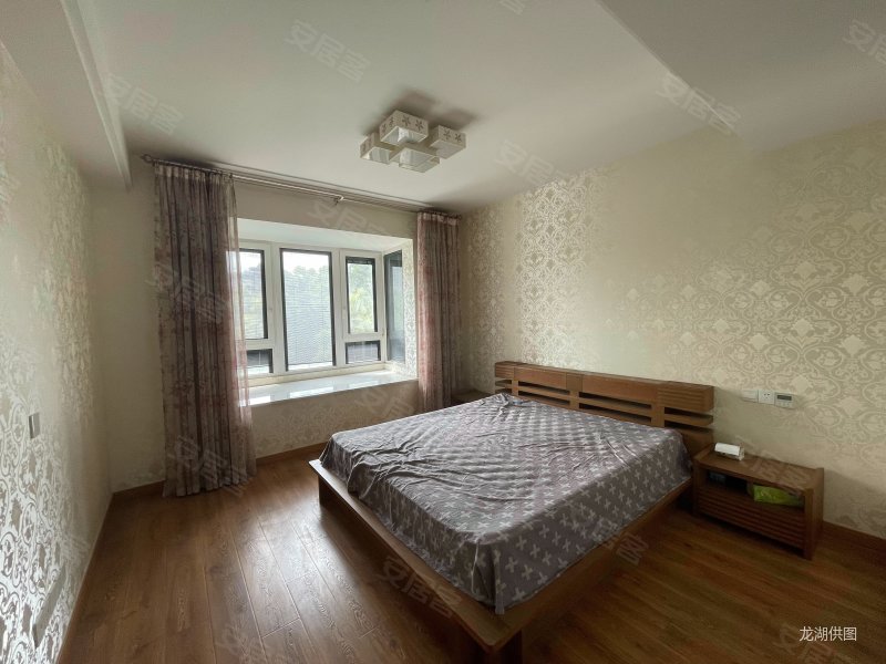 双卫格局 小区绿化高 交通便利 精装好房,九龙仓时代上城繁华里二手房