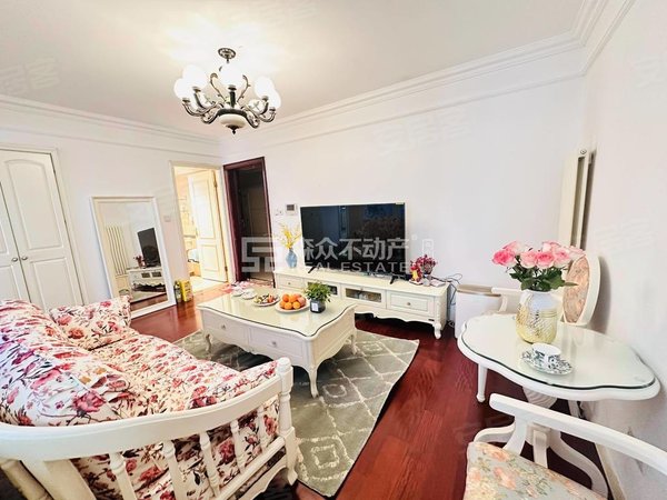 沈阳和平南湖雅宾利花园(一期)雅宾利 精装小两室 南向 低楼层 屋内