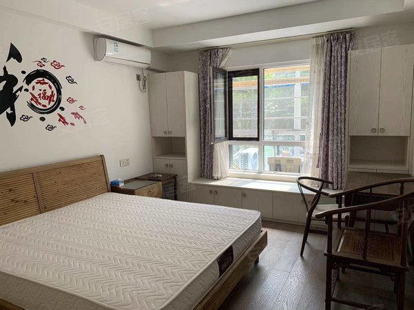 【多图】中海玺园,曲江公园租房,中海玺园一楼带大院子 三室 设施齐全