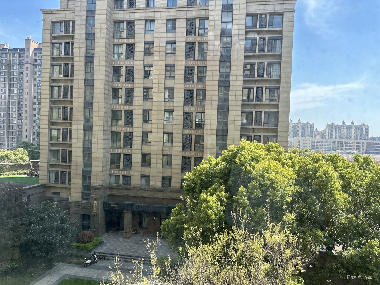 博威黄金海岸3室2厅2卫114.81㎡南北270万