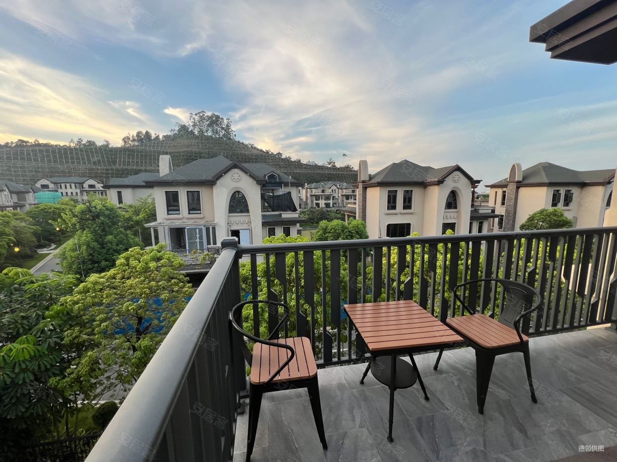 莲湖山庄别墅莞长路6室3厅5卫2545平方米