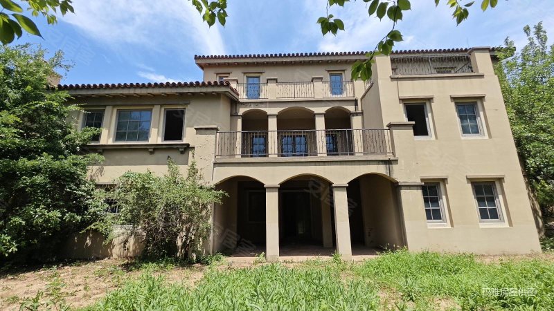 青岛庄园独栋别墅 占地两亩 温泉入户 位置好南院子600平