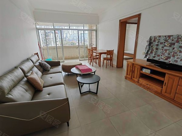 广州荔湾芳村合兴苑一号线芳村地铁站 合兴苑小区 电梯中层 三室一厅