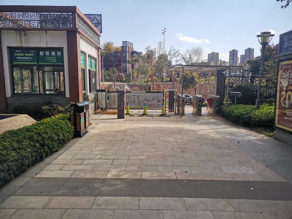 昆明官渡新螺蛳湾中豪悦城花园新螺蛳湾地铁附近中豪悦城花园精装修3