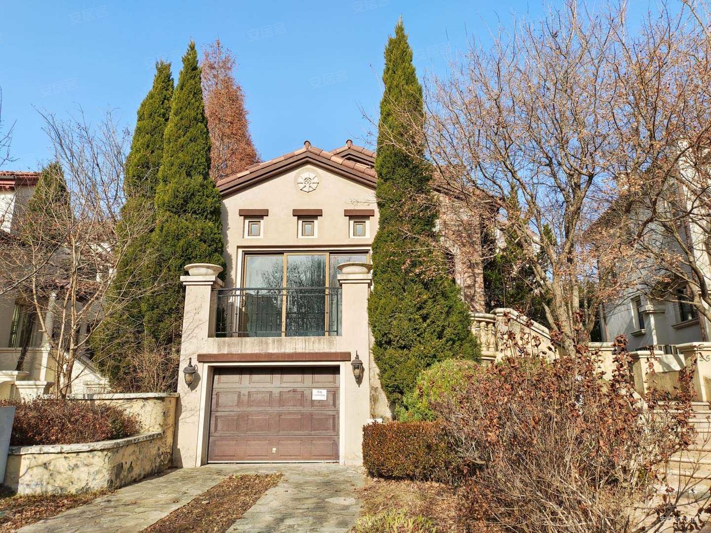 亿达蓝湾(别墅)3室2厅3卫196.43㎡南北255万