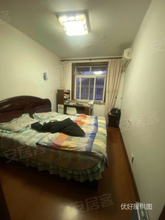 花苑新村顶复满五  带南大露台带车库喜欢这样复试的家人可看