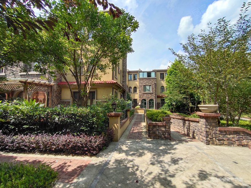 华纺易墅上海湾(别墅)3室2厅3卫161㎡南北275万