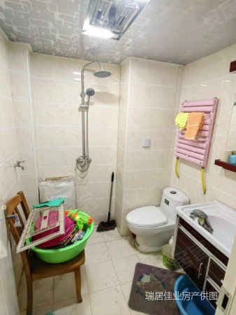 清水街 怡安小区 102平 2室2厅 二楼 78万出售