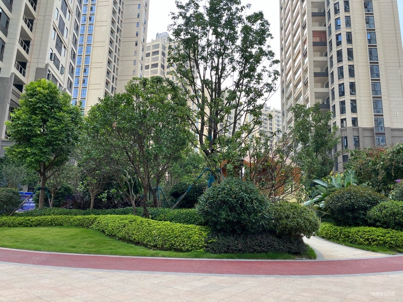 一线江景央企豪宅现房实得面积372平君悦湾送车位