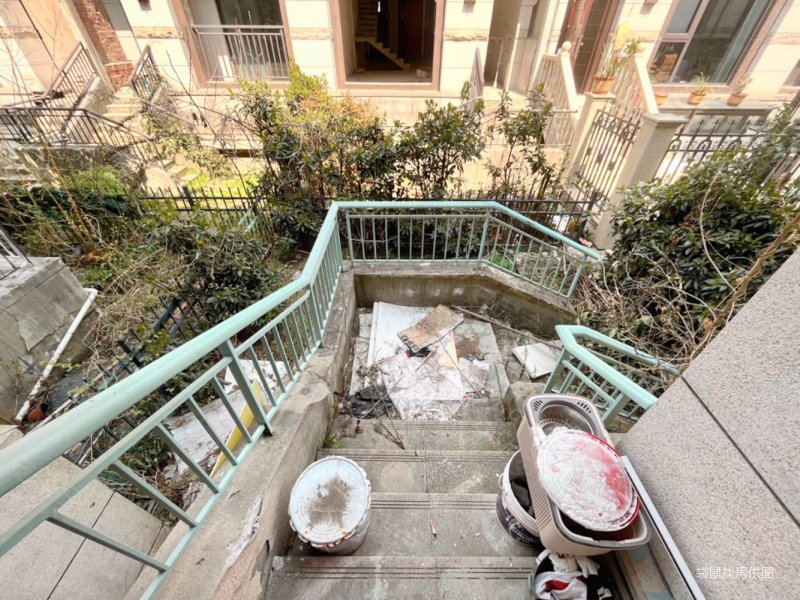 御龙山花园别墅