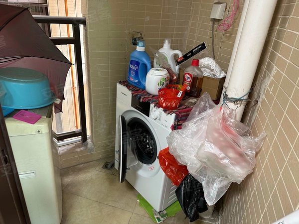 福永租房,福永益田假日广场楼上 精装三房出租 高楼层朝万福广场,宝安