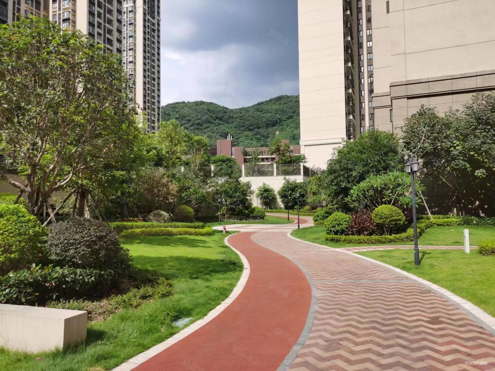 金地香山湖 香汇花园 大四房 南北对流