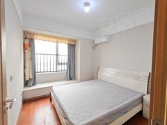 武汉黄陂横店大华公园华府 精装修 电梯房 阳光充足出租房源真实图片