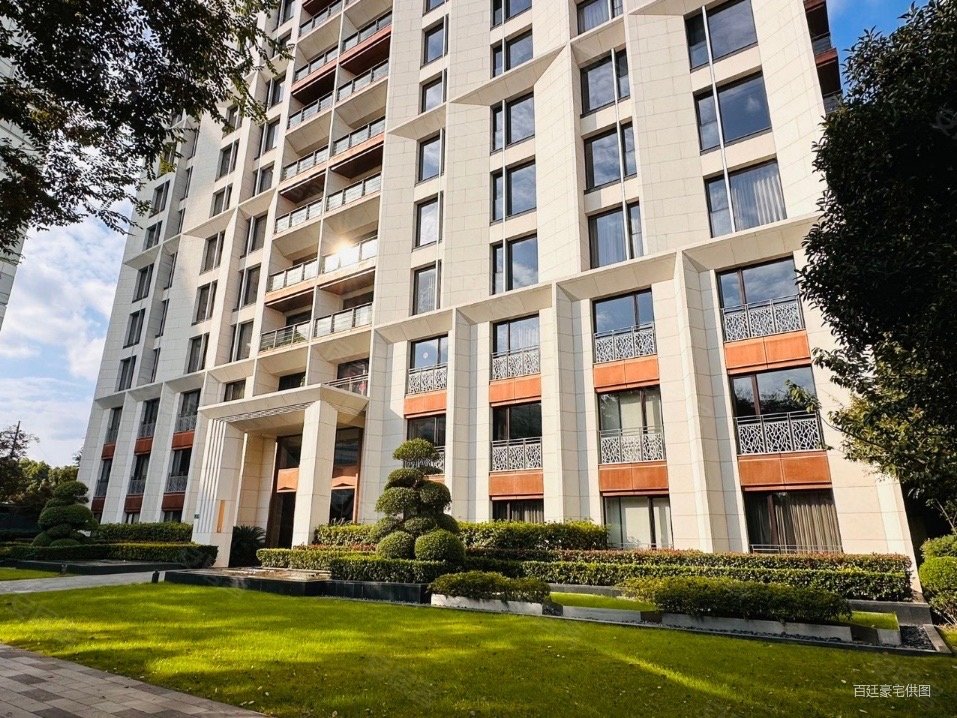 古北壹号业主急售降价2000万丨看高尔夫球场丨沪上品质豪宅