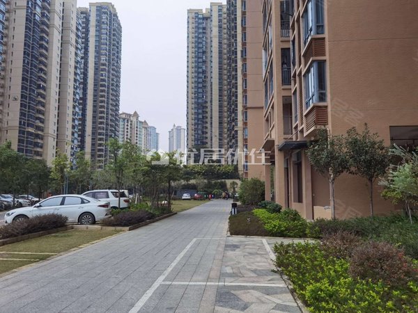 南宁兴宁东沟岭汇豪国际狮山公园旁 汇豪国际 三房配齐出租 拎包入住