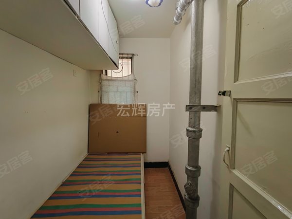 兰州城关东岗飞天家园A区(南区)城关拱星墩地铁口飞天家园A区(南区)1室1厅采光好可随时看房出租房源真实图片