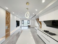 K2荔枝湾豪华装修复式4房 家私配齐 价格可谈