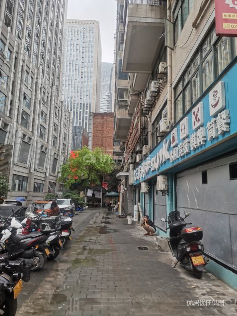 宏基大厦业主急售精装 86平 电梯房 看房方便  有钥匙