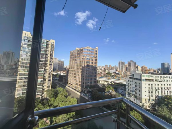 上海虹口四川北路金象大厦近地铁三号线