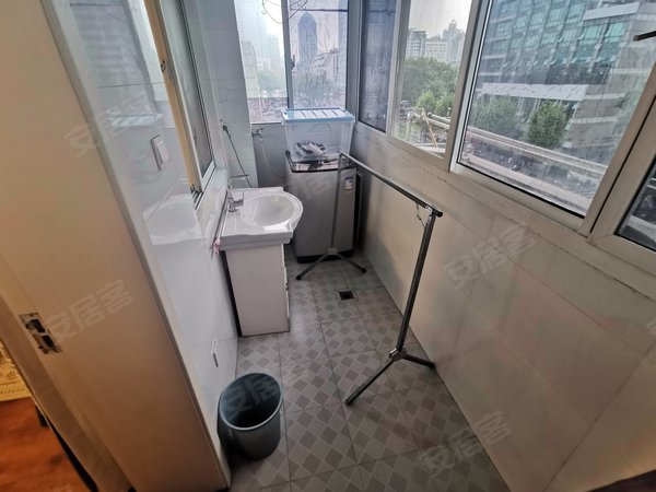 杭州上城城站小河下小区可短租 可月付 五号线 万安桥地铁口 浙一医浙二医 保利国际出租房源真实图片