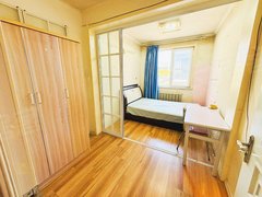 青岛崂山麦岛海信国际旁边 海游路地铁口 极地附近 男女不限 实图实价出租房源真实图片