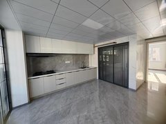 朝阳双塔大润发五一街三楼两室家电齐全，精装修季度合同月交费1600出租房源真实图片