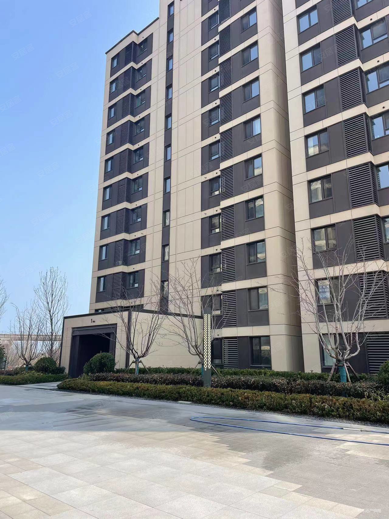 蓝谷万科紫郡精装全屋家具定制房东诚心出售新房未住