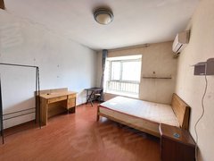 上海金山亭林南亭佳苑。朝南大主卧。带独卫。领包入住出租房源真实图片