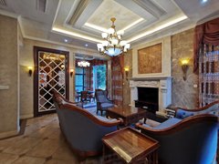 桂林象山中山南路秀峰区！清秀庭院精装6房拎包入住，门口可停3 部车出租房源真实图片