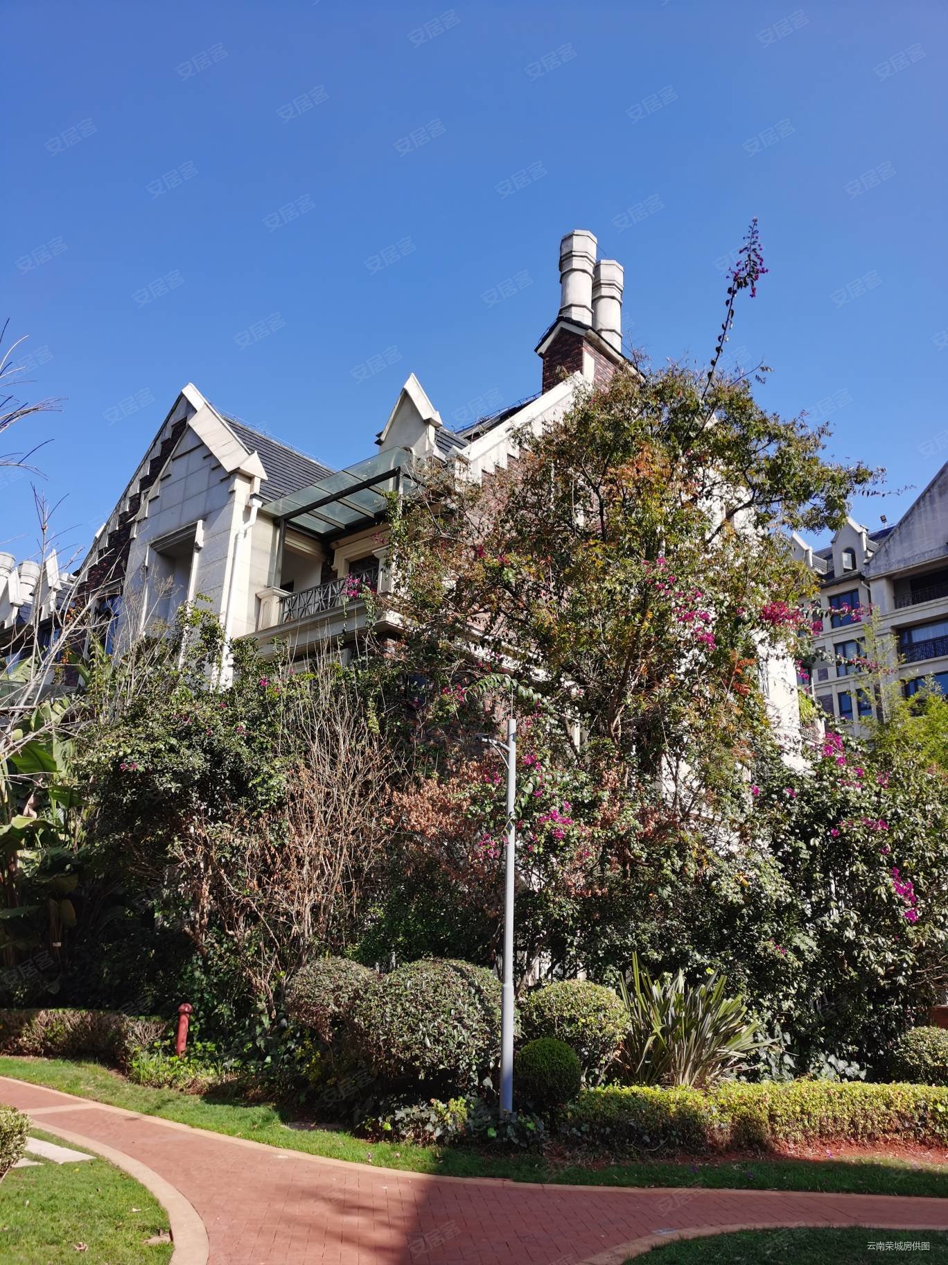 俊发九夏云水(别墅)7室3厅5卫650㎡南北1600万