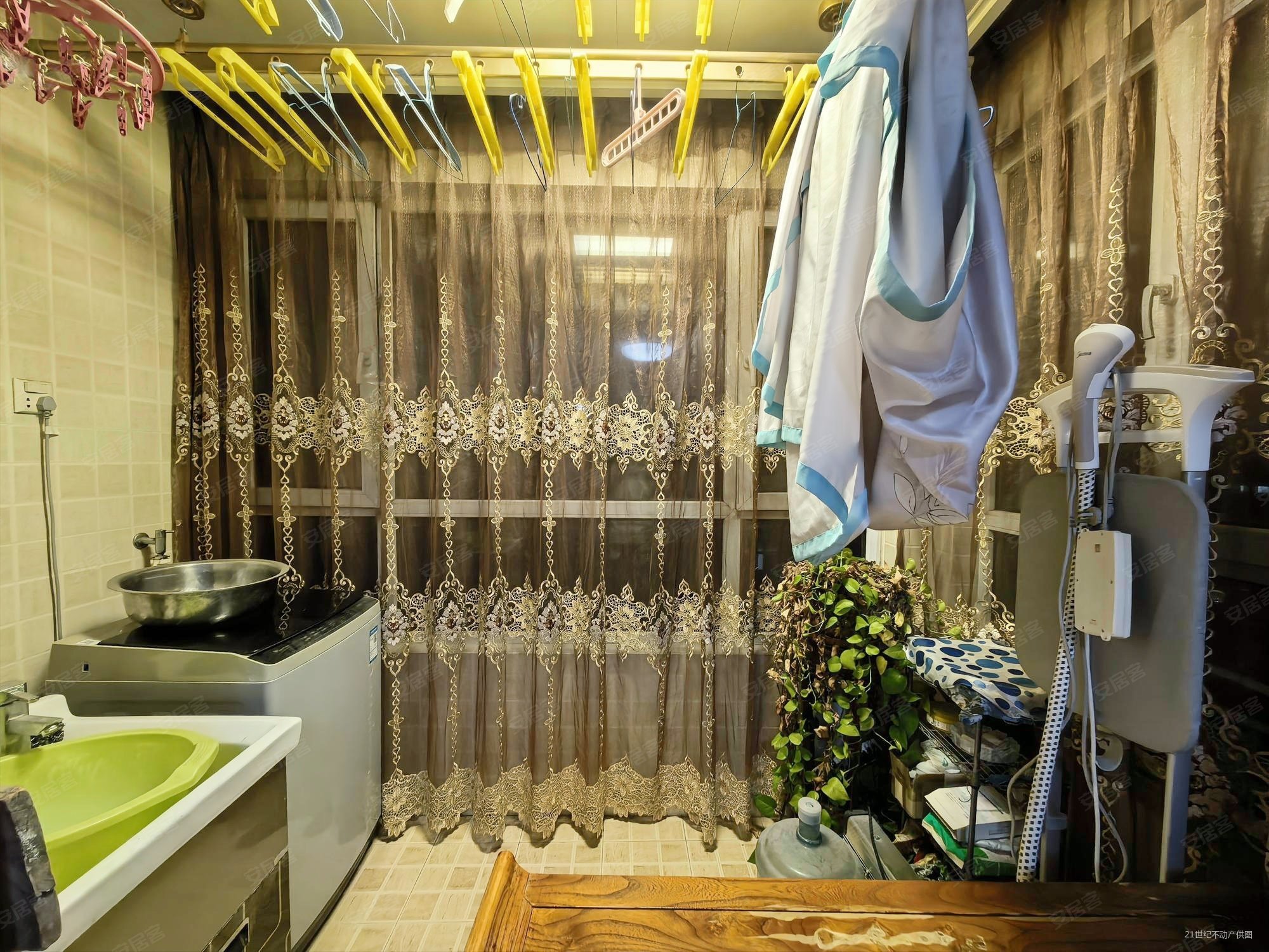 盛世天骄花苑3室2厅2卫158㎡南北210万