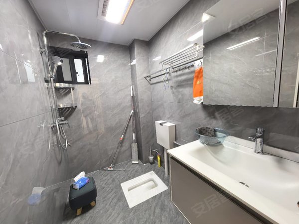 凉山西昌长宁小区邦泰玖熙台航天学校附近，精装套三，出租家具家电齐全，拎包入住。出租房源真实图片