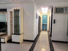 新乡长垣县蒲东亿隆国际城步梯三楼，三室两厅两卫，中等装修房干净，拎包入住出租房源真实图片