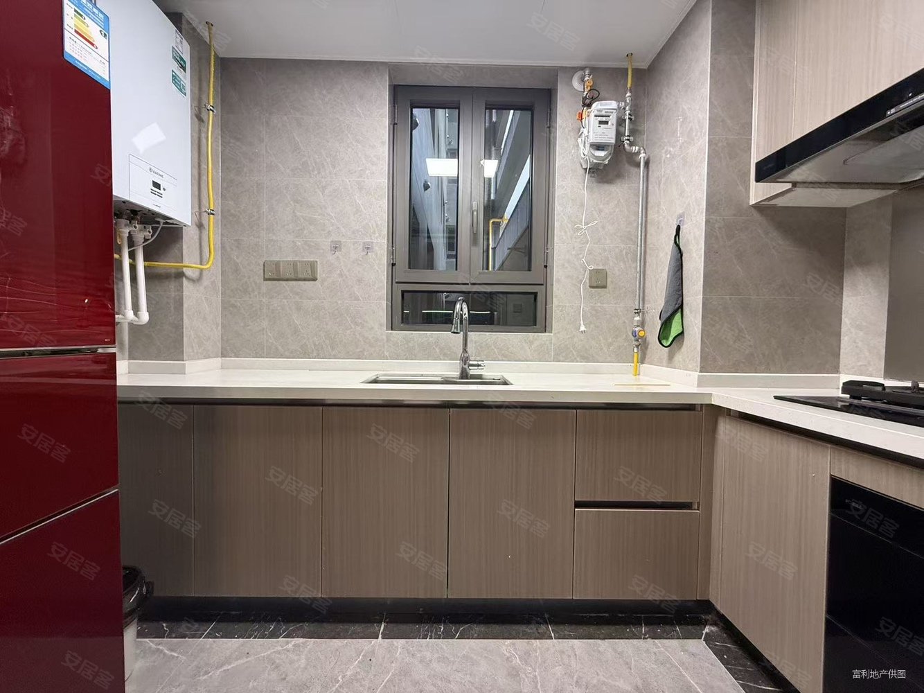 吾悦首府3室2厅2卫113㎡南北129万