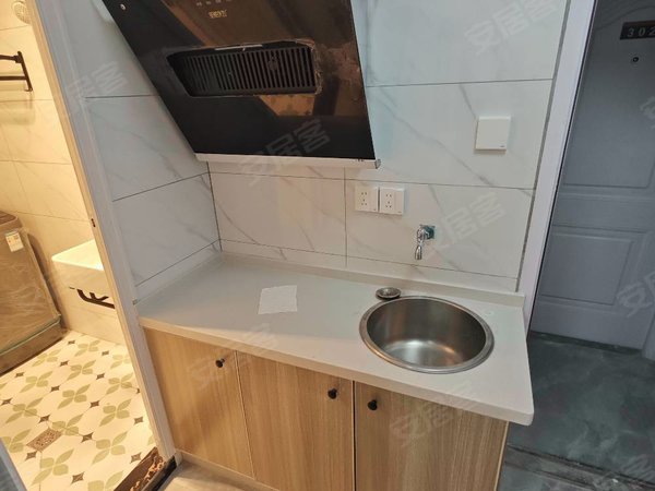 上海浦东老港远东村自建房浦东16号惠南东地铁站口,远东村,一室户独厨