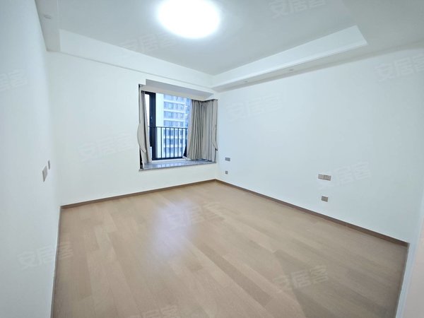 金华婺城江北保利天汇环小金师四中陪读，保利天汇 精装4房 江北市中心 带车位出租房源真实图片